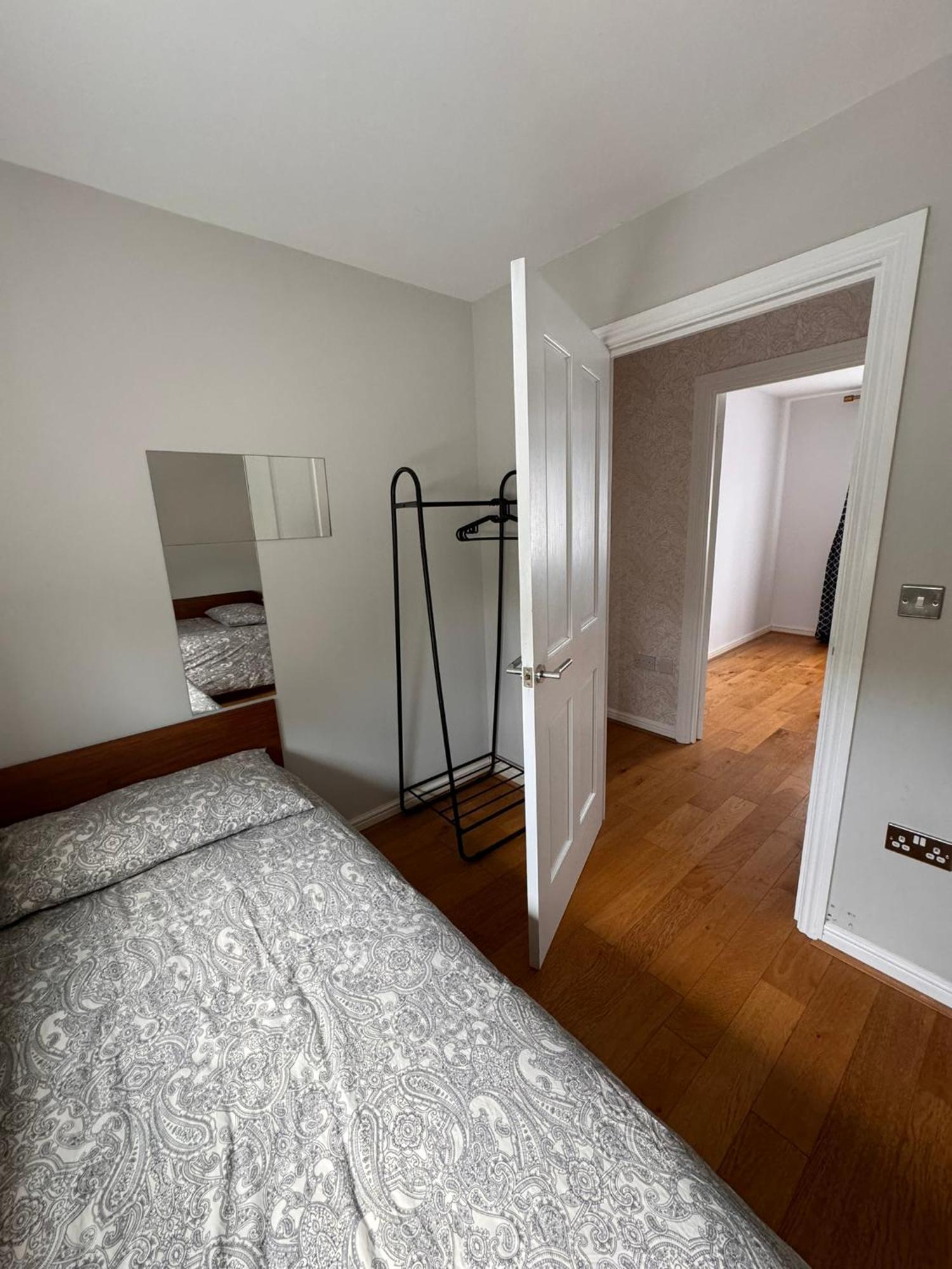 2-Bedroom Flat Walking Distance To Excel London - Perfect Location! Exterior photo