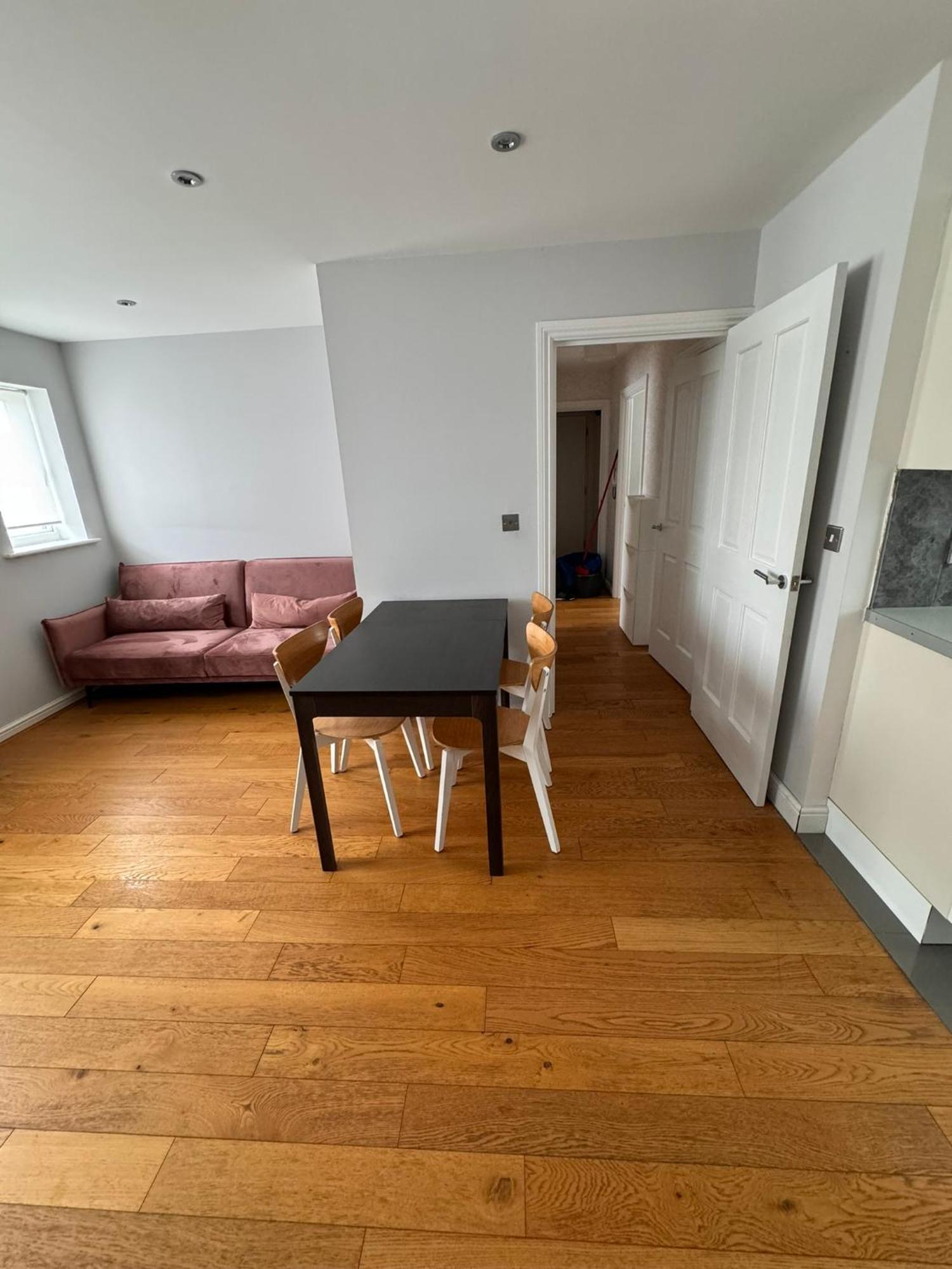 2-Bedroom Flat Walking Distance To Excel London - Perfect Location! Exterior photo