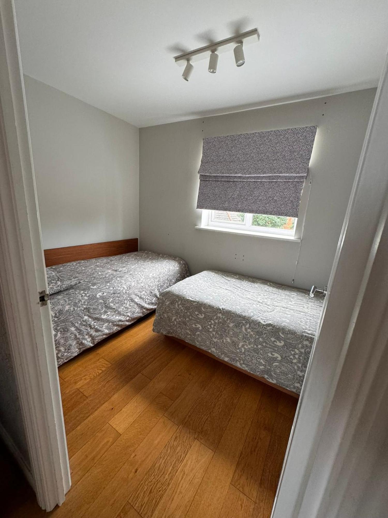 2-Bedroom Flat Walking Distance To Excel London - Perfect Location! Exterior photo